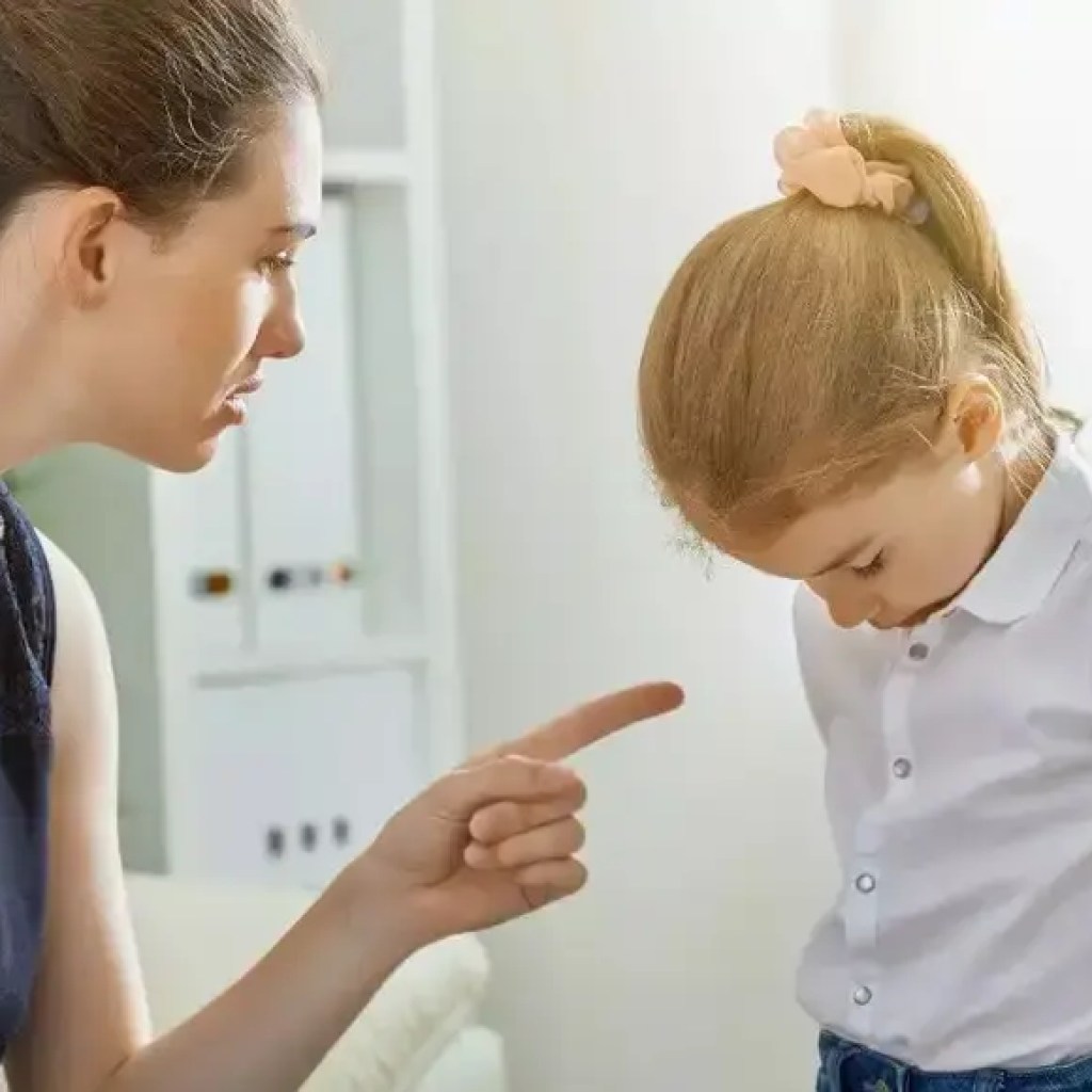 பயம் மற்றும் சக்தியைப் பயன்படுத்துவதை நிறுத்துங்கள்: மரியாதையுடன் உங்களுக்குக் கீழ்ப்படிய உங்கள் குழந்தைகளுக்கு கற்றுக்கொடுங்கள் | – டைம்ஸ் ஆஃப் இந்தியா பயம் மற்றும் சக்தியைப் பயன்படுத்துவதை நிறுத்துங்கள்: மரியாதையுடன் உங்களுக்குக் கீழ்ப்படிய உங்கள் குழந்தைகளுக்கு கற்றுக்கொடுங்கள் | – டைம்ஸ் ஆஃப் இந்தியா