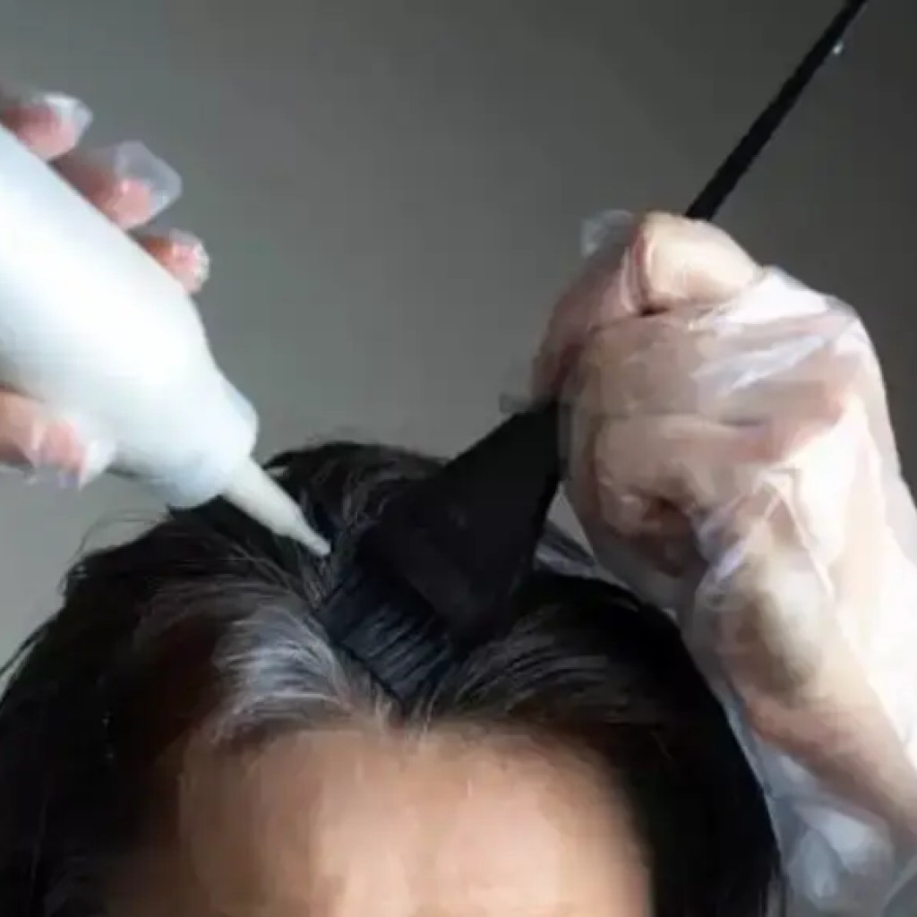 உங்கள் தலைமுடியை வண்ணமயமாக்குவதன் பக்க விளைவுகள்: உங்கள் தலைமுடியை எத்தனை முறை வண்ணமயமாக்க வேண்டும்? – டைம்ஸ் ஆஃப் இந்தியா உங்கள் தலைமுடியை வண்ணமயமாக்குவதன் பக்க விளைவுகள்: உங்கள் தலைமுடியை எத்தனை முறை வண்ணமயமாக்க வேண்டும்? – டைம்ஸ் ஆஃப் இந்தியா