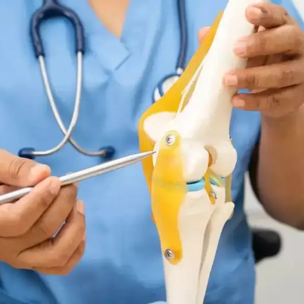 முழங்கால் சேதம் அறிகுறிகள்: எதிர்காலத்தில் முழங்கால் சேதத்தைக் குறிக்கும் 3 காலை அறிகுறிகள் மற்றும் அவற்றை எவ்வாறு சரிசெய்வது: AIIMS எலும்பியல் அறுவை சிகிச்சை நிபுணர் | – தி டைம்ஸ் ஆஃப் இந்தியா முழங்கால் சேதம் அறிகுறிகள்: எதிர்காலத்தில் முழங்கால் சேதத்தைக் குறிக்கும் 3 காலை அறிகுறிகள் மற்றும் அவற்றை எவ்வாறு சரிசெய்வது: AIIMS எலும்பியல் அறுவை சிகிச்சை நிபுணர் | – தி டைம்ஸ் ஆஃப் இந்தியா