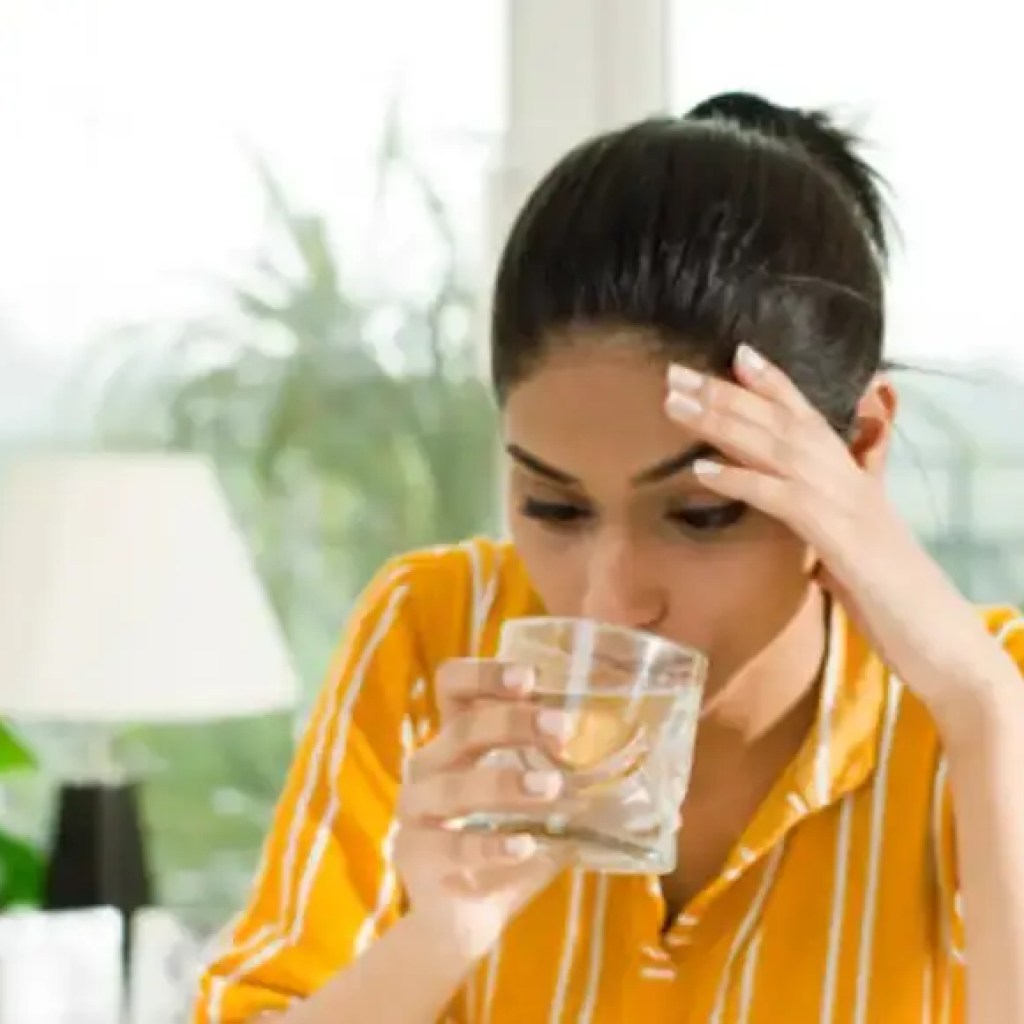 சிறுநீரக ஆரோக்கியம்: தேங்காய் நீர் மற்றும் உங்கள் சிறுநீரகங்களுக்கு அழுத்தம் கொடுக்கும் பிற எதிர்பாராத உணவுகள் சிறுநீரக ஆரோக்கியம்: தேங்காய் நீர் மற்றும் உங்கள் சிறுநீரகங்களுக்கு அழுத்தம் கொடுக்கும் பிற எதிர்பாராத உணவுகள்