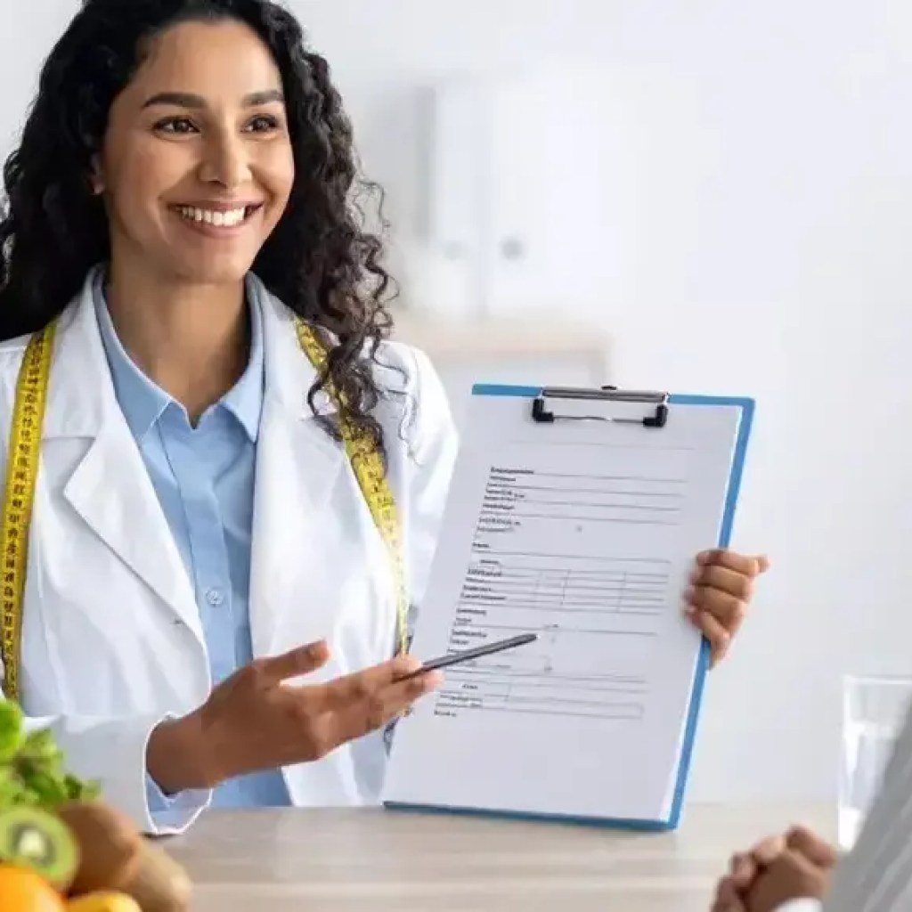 OMAD உணவைப் புரிந்துகொள்வது: ஒரு நாளைக்கு ஒரு வேளை சாப்பிடுவது எடை இழப்பு, இரத்த சர்க்கரை, ஆற்றல் அளவுகள் மற்றும் ஒட்டுமொத்த ஆரோக்கியத்தை எவ்வாறு பாதிக்கிறது | – டைம்ஸ் ஆஃப் இந்தியா OMAD உணவைப் புரிந்துகொள்வது: ஒரு நாளைக்கு ஒரு வேளை சாப்பிடுவது எடை இழப்பு, இரத்த சர்க்கரை, ஆற்றல் அளவுகள் மற்றும் ஒட்டுமொத்த ஆரோக்கியத்தை எவ்வாறு பாதிக்கிறது | – டைம்ஸ் ஆஃப் இந்தியா