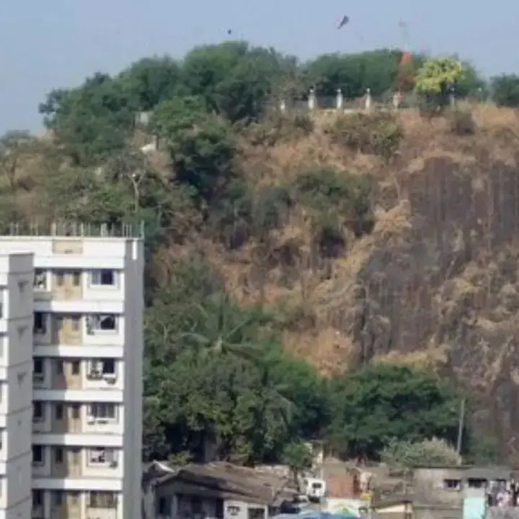 கில்பர்ட் ஹில்: மும்பையின் 66 மில்லியன் ஆண்டுகள் பழமையான டைனோசர் கால எரிமலை வெற்றுப் பார்வையில் மறைந்துள்ளது | – டைம்ஸ் ஆஃப் இந்தியா கில்பர்ட் ஹில்: மும்பையின் 66 மில்லியன் ஆண்டுகள் பழமையான டைனோசர் கால எரிமலை வெற்றுப் பார்வையில் மறைந்துள்ளது | – டைம்ஸ் ஆஃப் இந்தியா