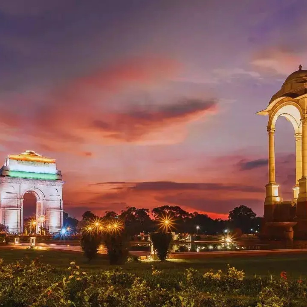 டெல்லியில் உள்ள லுட்யன்ஸ் பங்களா மண்டலத்தில் கோடிக்கணக்கான மதிப்புள்ள தனியார் குடியிருப்பு வைத்திருக்கும் 6 இந்திய கோடீஸ்வரர்கள் டெல்லியில் உள்ள லுட்யன்ஸ் பங்களா மண்டலத்தில் கோடிக்கணக்கான மதிப்புள்ள தனியார் குடியிருப்பு வைத்திருக்கும் 6 இந்திய கோடீஸ்வரர்கள்