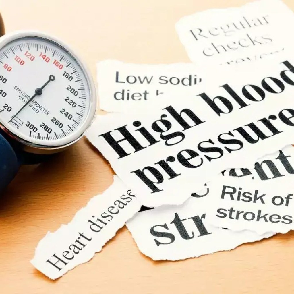 உயர் இரத்த அழுத்த உணவு: 5 உணவுகள் ஒருவர் சாப்பிடக்கூடாது- ஏன் உயர் இரத்த அழுத்த உணவு: 5 உணவுகள் ஒருவர் சாப்பிடக்கூடாது- ஏன்