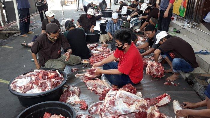 Ini 3 Kelompok yang Berhak Menerima Daging Kurban dalam Islam Ini 3 Kelompok yang Berhak Menerima Daging Kurban dalam Islam