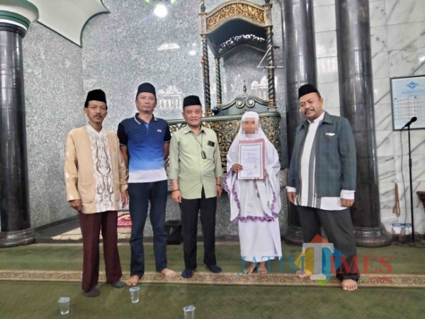 Gadis 11 Tahun Asal Jombang Idap Gangguan Syaraf Otak Sejak Bayi, Sang Ibu Mulai Putus Asa Gadis 11 Tahun Asal Jombang Idap Gangguan Syaraf Otak Sejak Bayi, Sang Ibu Mulai Putus Asa