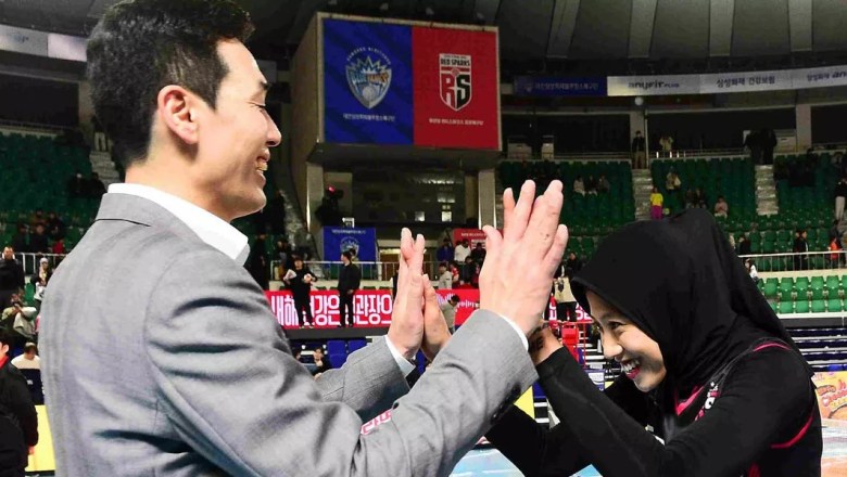 Pelatih Red Sparks Ko Hee-jin Sebut Beruntungnya Punya Pemain Seperti Megawati Pelatih Red Sparks Ko Hee-jin Sebut Beruntungnya Punya Pemain Seperti Megawati