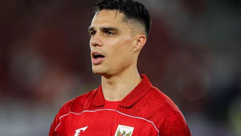 Sang Nomor 6 Penjaga Garis Tengah, Joey Pelupessy, di Timnas Garuda Sang Nomor 6 Penjaga Garis Tengah, Joey Pelupessy, di Timnas Garuda