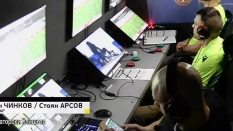 Viral! Wasit VAR Ini Ketahuan Akses Situs Judol Sebelum Laga Dimulai! Viral! Wasit VAR Ini Ketahuan Akses Situs Judol Sebelum Laga Dimulai!