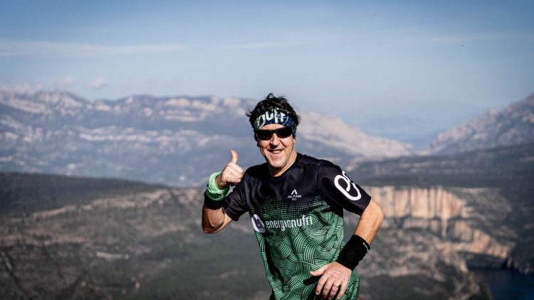 Entrenamientos de carreras por montaña durante las fiestas: equilibrio entre deporte y celebraciones Entrenamientos de carreras por montaña durante las fiestas: equilibrio entre deporte y celebraciones