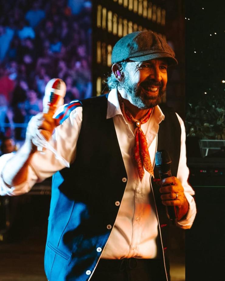 Juan Luis Guerra emociona a Barcelona con una noche de bachata, merengue y gratitud caribeña Juan Luis Guerra emociona a Barcelona con una noche de bachata, merengue y gratitud caribeña