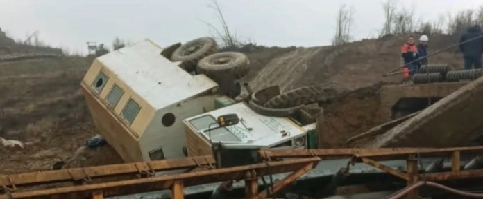 Cauza morții celor trei muncitori aflați în „tancheta“ răsturnată la cariera Jilț Sud Cauza morții celor trei muncitori aflați în „tancheta“ răsturnată la cariera Jilț Sud