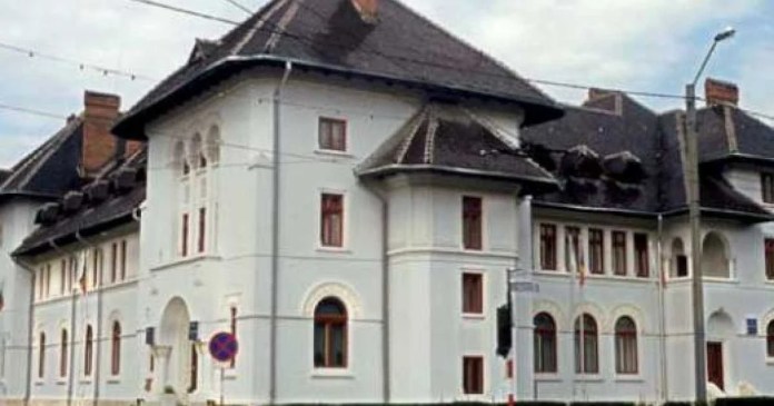 Primăria Târgu Jiu a refuzat o stație seismică din cauza costurilor de 10 lei pe lună Primăria Târgu Jiu a refuzat o stație seismică din cauza costurilor de 10 lei pe lună