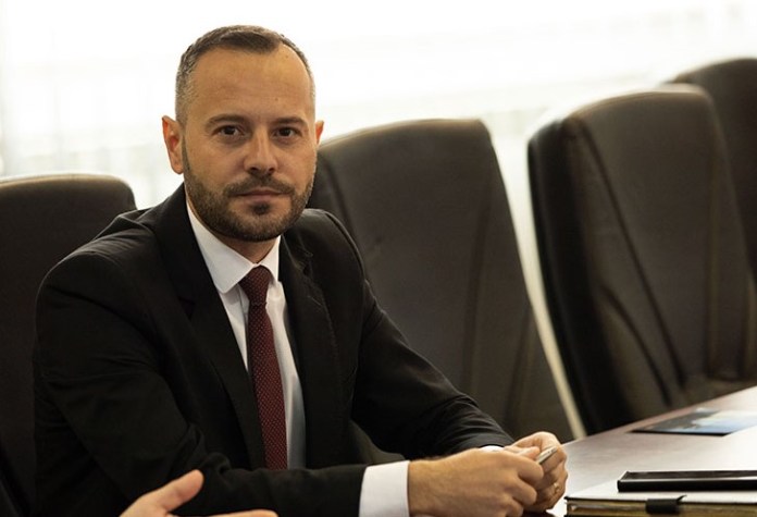 Secretarul de stat Ștefan: Conducerea CEO să nu mintă Comisia Europeană! Secretarul de stat Ștefan: Conducerea CEO să nu mintă Comisia Europeană!