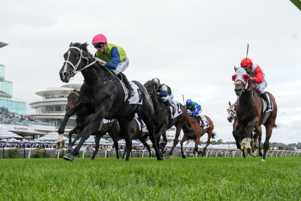 Keeneland Horse Racing Picks and Predictions for Sunday, April 19 Keeneland Horse Racing Picks and Predictions for Sunday, April 19