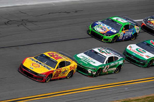 NASCAR Autotrader 400 Predictions: Top 5 Picks and Best Long Shots NASCAR Autotrader 400 Predictions: Top 5 Picks and Best Long Shots