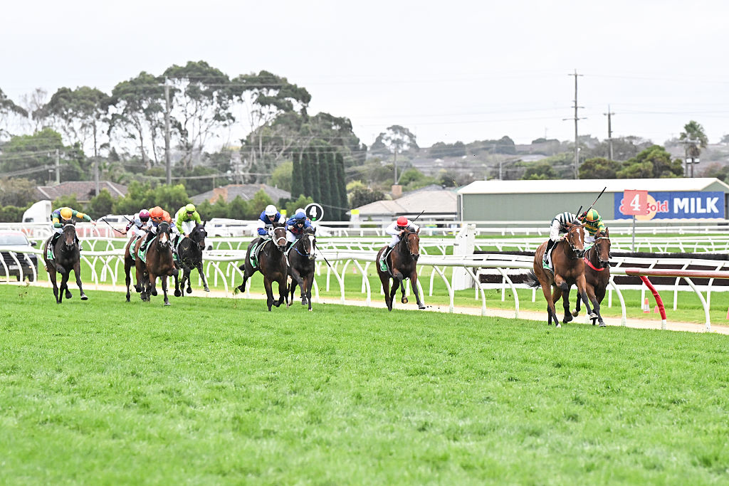 Horse Racing Picks Today at Horseshoe Indianapolis for Wednesday, May 6 Horse Racing Picks Today at Horseshoe Indianapolis for Wednesday, May 6
