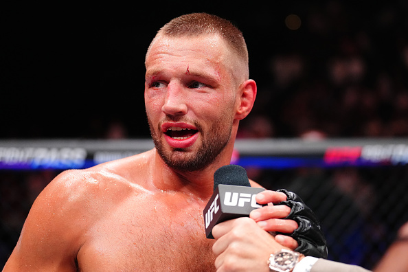 UFC Vancouver de Ridder vs. Hernandez: Odds, Picks, Predictions and Best Bets UFC Vancouver de Ridder vs. Hernandez: Odds, Picks, Predictions and Best Bets