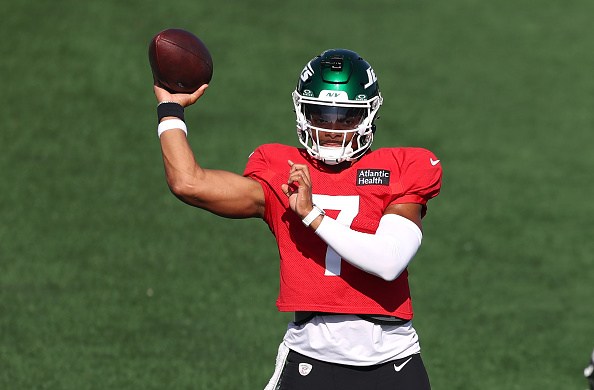QB Player Prop Futures: Justin Fields QB Player Prop Futures: Justin Fields