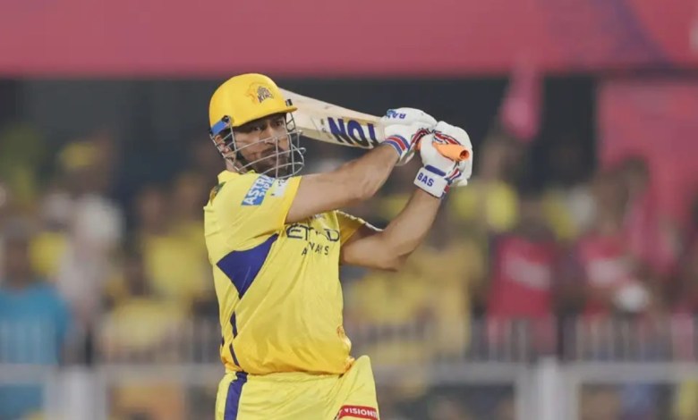 EX-KKR Star says Dhoni left the signal, not Mike on retirement EX-KKR Star says Dhoni left the signal, not Mike on retirement