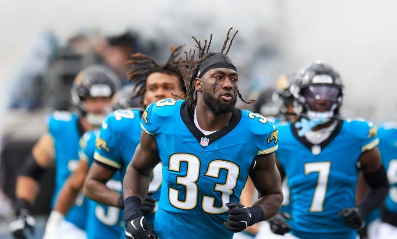 Report: The option for jags LB Davin Lloyd will not be chosen Report: The option for jags LB Davin Lloyd will not be chosen