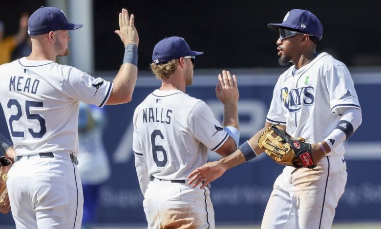 Ascending rays aim to twins in the series opener Ascending rays aim to twins in the series opener