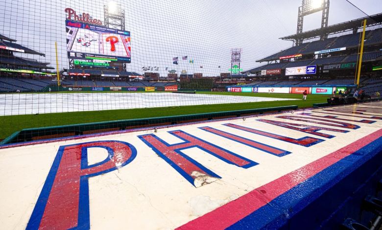 Cardinal-filledes were postponed; Twin bill fixed for Wednesday Cardinal-filledes were postponed; Twin bill fixed for Wednesday