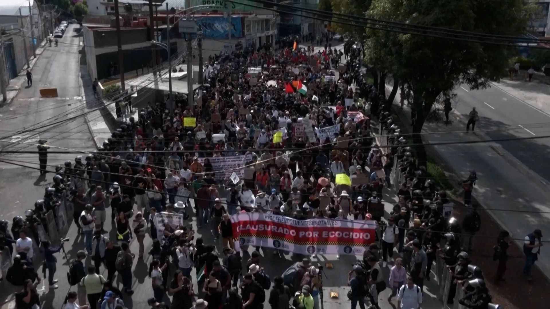 Video: Protests against World Cup property speculation in Mexico City Video: Protests against World Cup property speculation in Mexico City