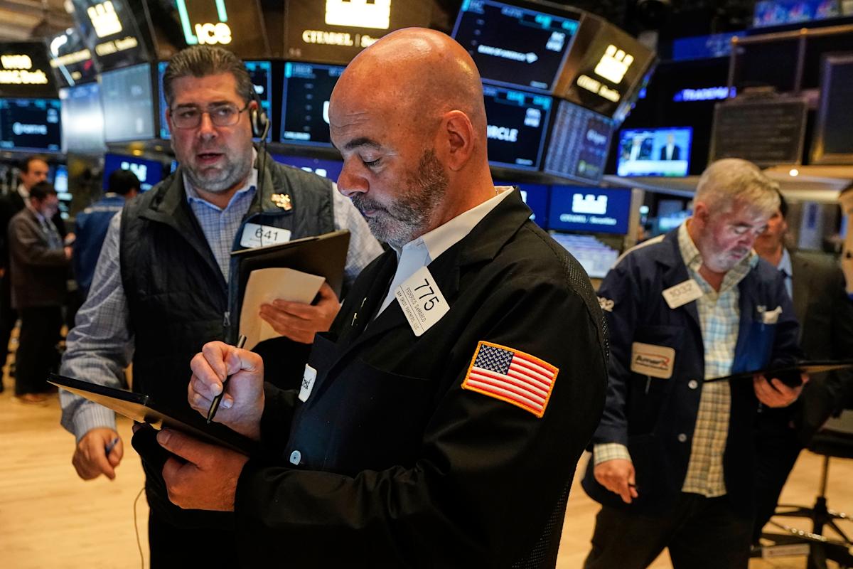 Wall Street recovers from Friday’s shock as US stocks rise and oil prices ease Wall Street recovers from Friday’s shock as US stocks rise and oil prices ease