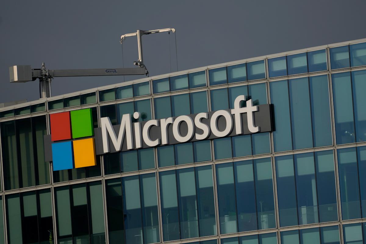 Microsoft beats Wall Street expectations with .3B revenue Microsoft beats Wall Street expectations with .3B revenue