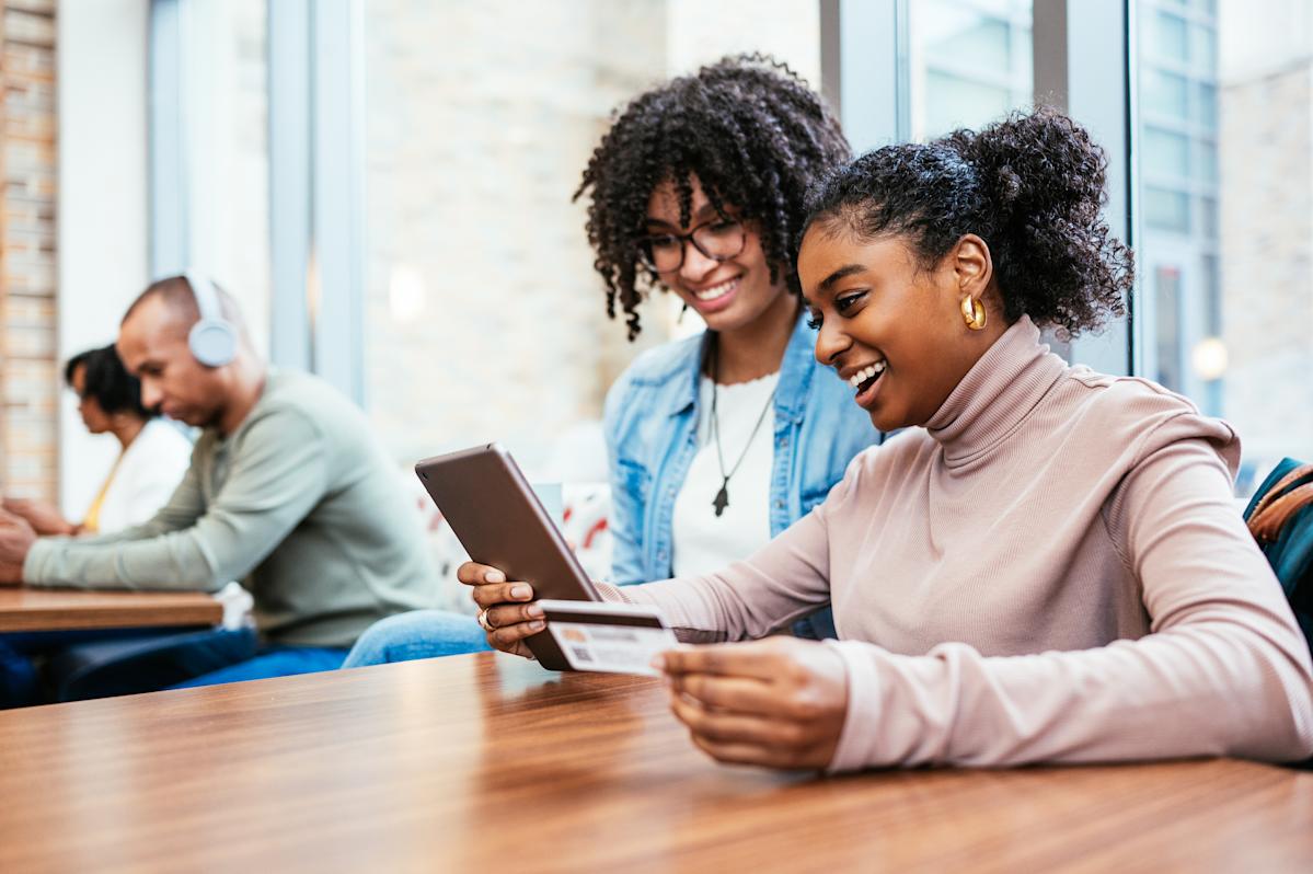 The 5 best credit-building strategies for young people The 5 best credit-building strategies for young people