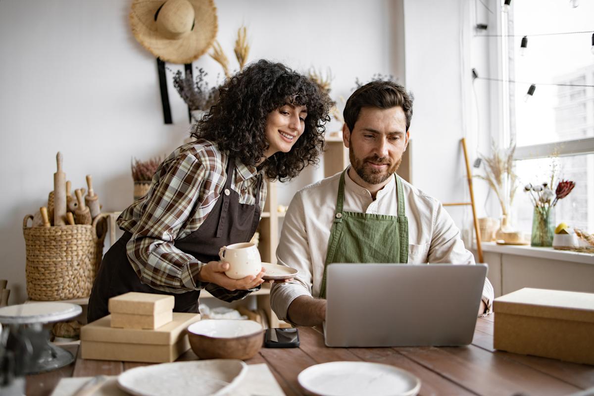 Can I use a business credit card for personal expenses? Can I use a business credit card for personal expenses?