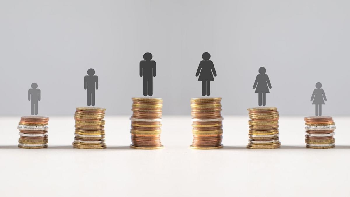 JPMorgan and Citigroup consider fixed pay cuts for senior UK executives JPMorgan and Citigroup consider fixed pay cuts for senior UK executives