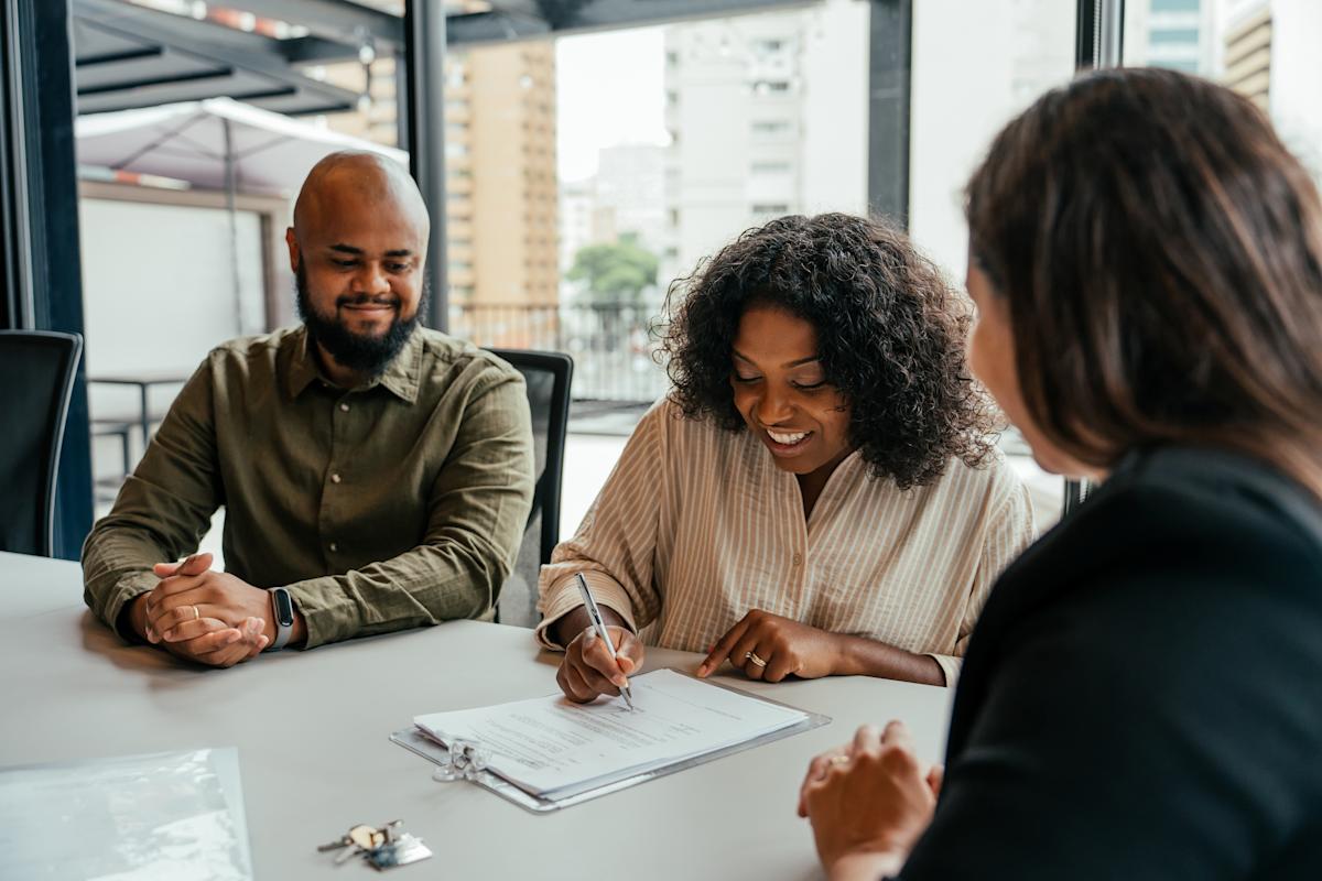 What is a home equity agreement? How it compares with a HELOC or home equity loan. What is a home equity agreement? How it compares with a HELOC or home equity loan.