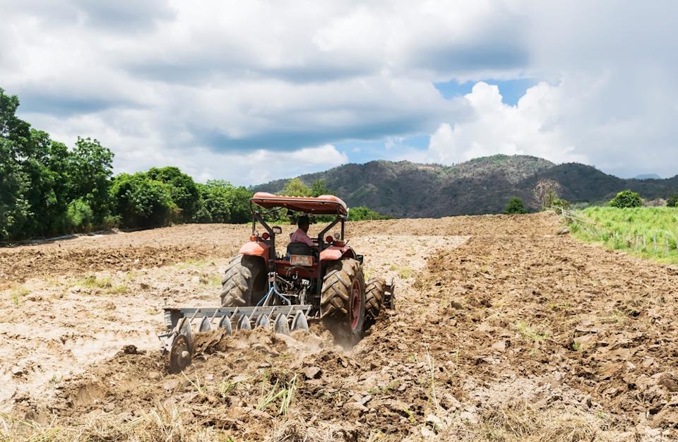 Is Deere & Company (DE) A Good Stock To Buy Now? Is Deere & Company (DE) A Good Stock To Buy Now?