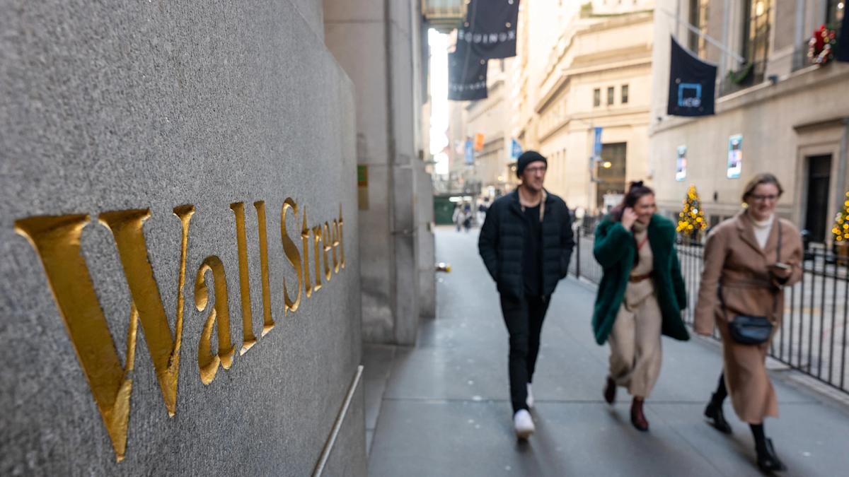 First US Spot XRP and Dogecoin ETFs To Begin Trading This Week, Analysts Say First US Spot XRP and Dogecoin ETFs To Begin Trading This Week, Analysts Say