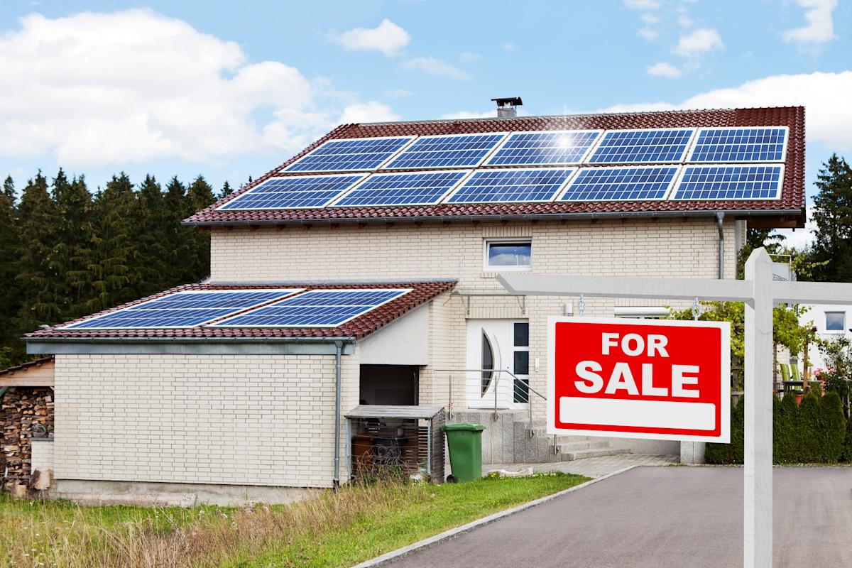 The solar panel contracts that can kill home sales The solar panel contracts that can kill home sales