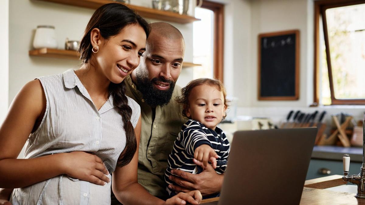 6 Reasons Parents Should Buy Life Insurance, Especially if They’re Young 6 Reasons Parents Should Buy Life Insurance, Especially if They’re Young