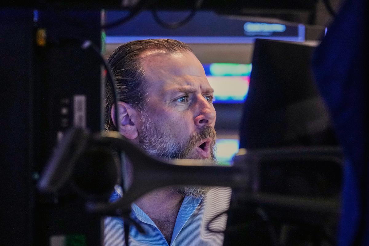 Stocks rally and oil tumbles as Wall Street hopes for a limited retaliation after US strikes on Iran Stocks rally and oil tumbles as Wall Street hopes for a limited retaliation after US strikes on Iran