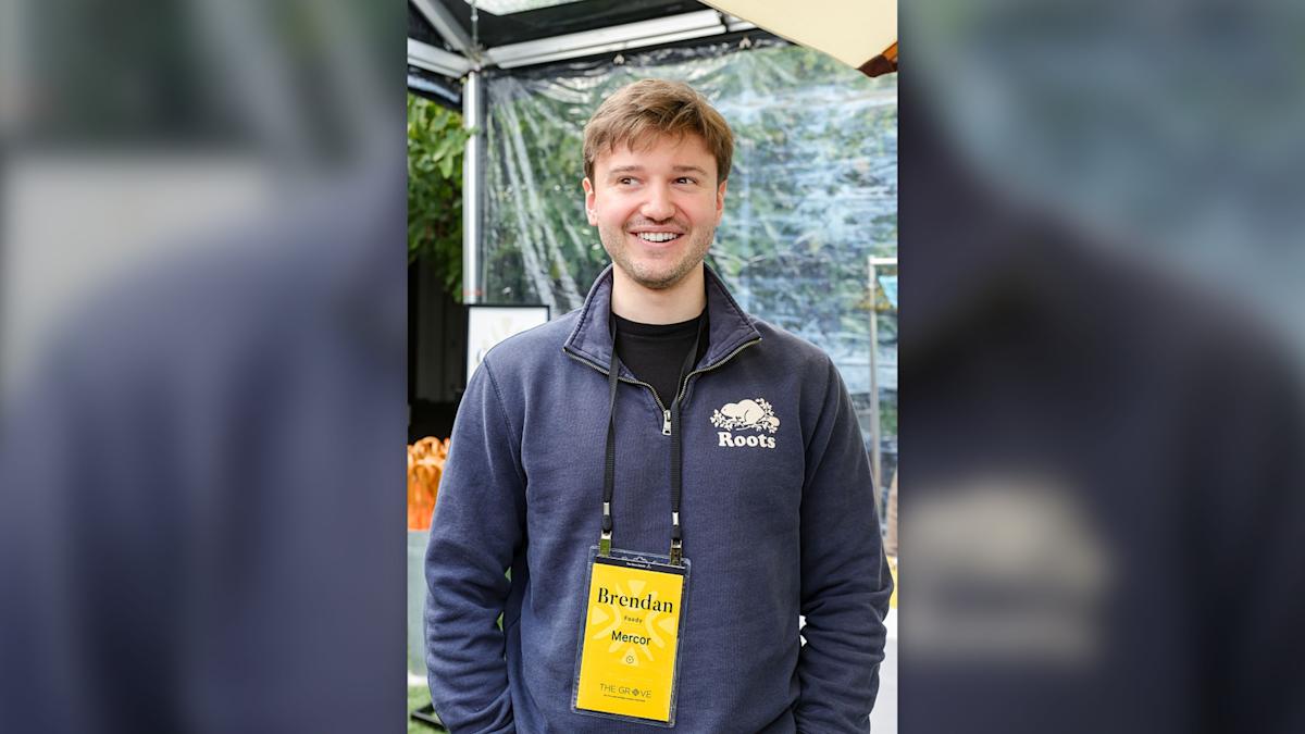 22-year-old billionaires pay professionals M a day to train the AI that could replace them 22-year-old billionaires pay professionals M a day to train the AI that could replace them