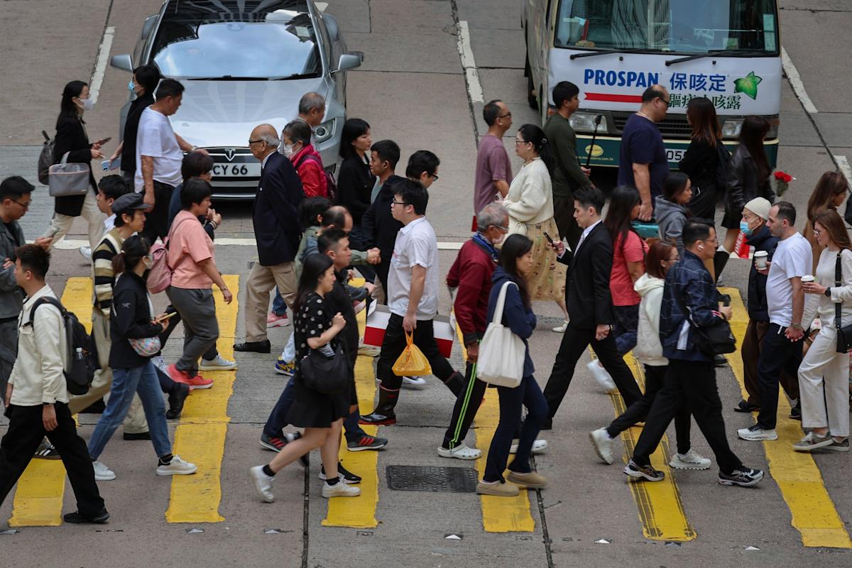 Hong Kong’s affluent investors are multimillionaires by the age of 39: HSBC survey Hong Kong’s affluent investors are multimillionaires by the age of 39: HSBC survey