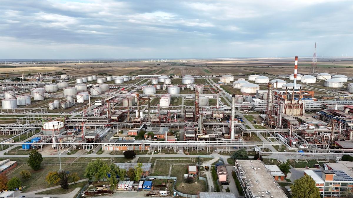 MOL to acquire Gazprom Neft’s stake in Serbian refiner NIS MOL to acquire Gazprom Neft’s stake in Serbian refiner NIS