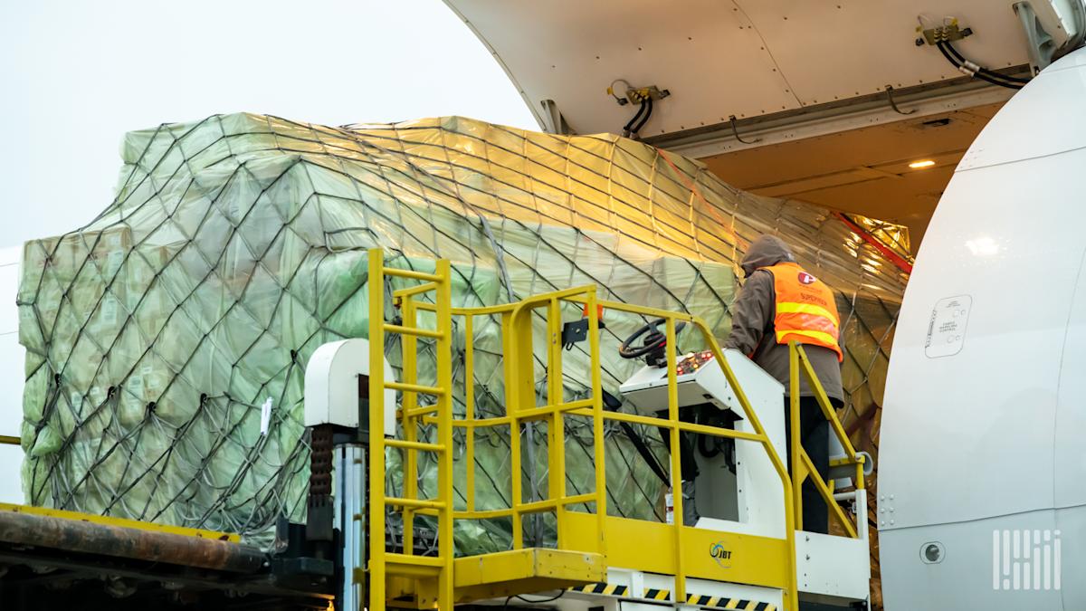 Airfreight wholesaler AWA acquires UAC USA Airfreight wholesaler AWA acquires UAC USA