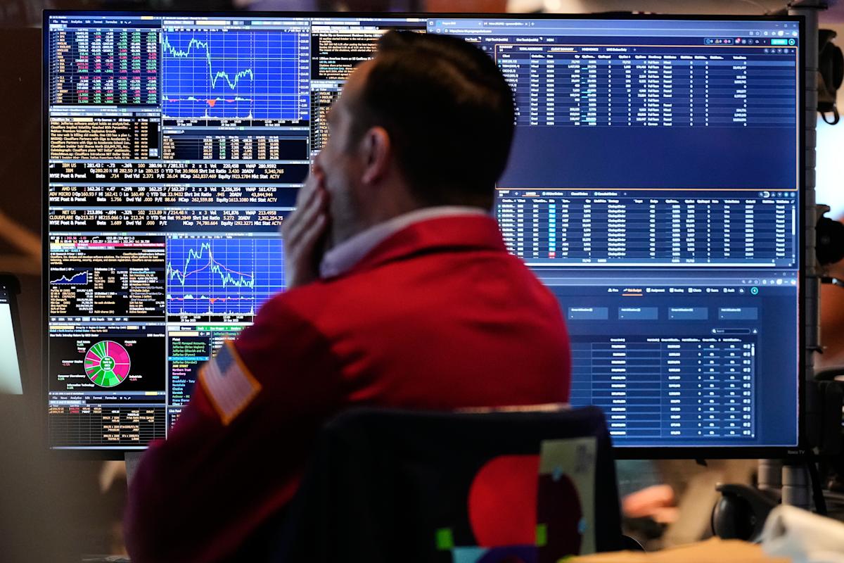 Wall Street tumbles to its worst day since April after Trump threatens more tariffs on China Wall Street tumbles to its worst day since April after Trump threatens more tariffs on China