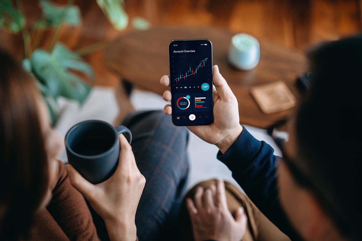 5 ways AI can help you accomplish your money-saving New Year’s resolutions 5 ways AI can help you accomplish your money-saving New Year’s resolutions