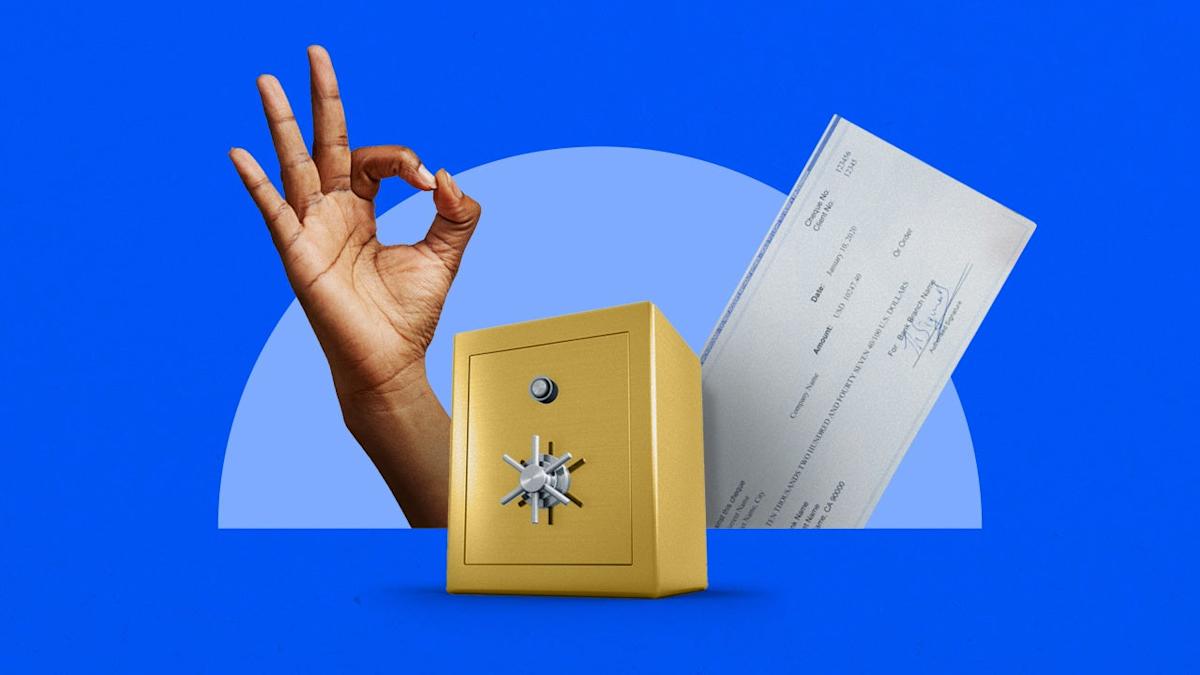 Here’s how to use an extra paycheck this month Here’s how to use an extra paycheck this month