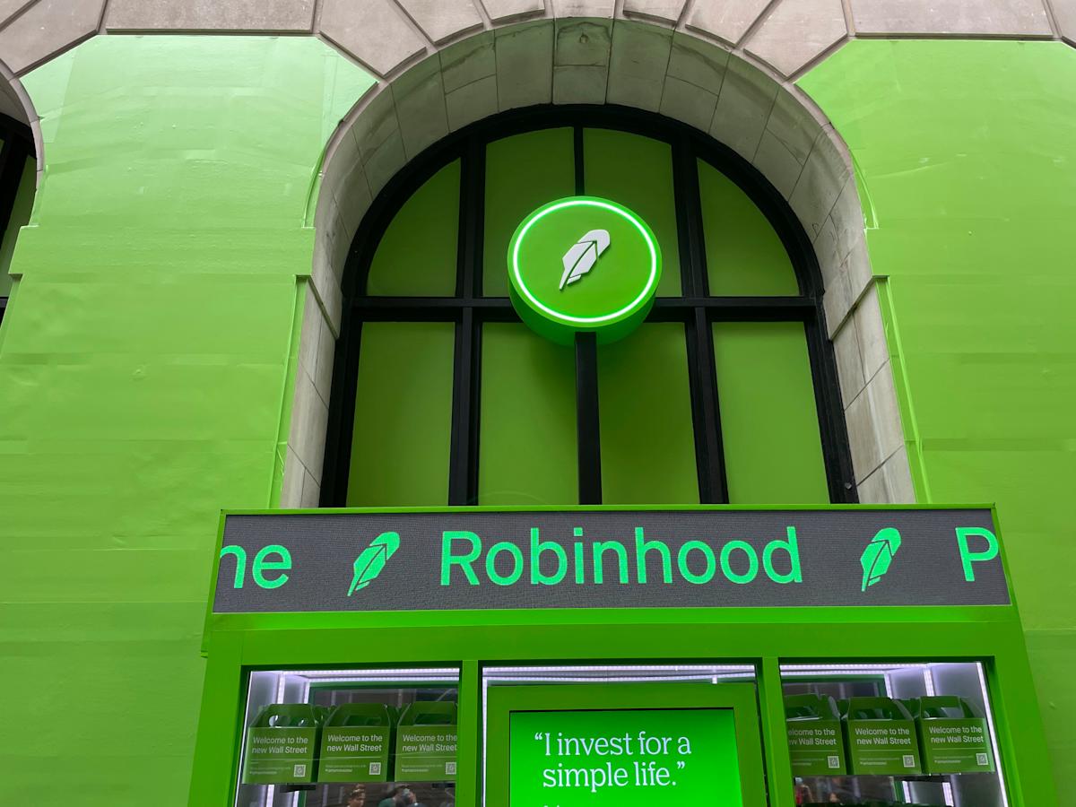 Robinhood enters the mortgage space with discounted rates and money toward closing costs Robinhood enters the mortgage space with discounted rates and money toward closing costs