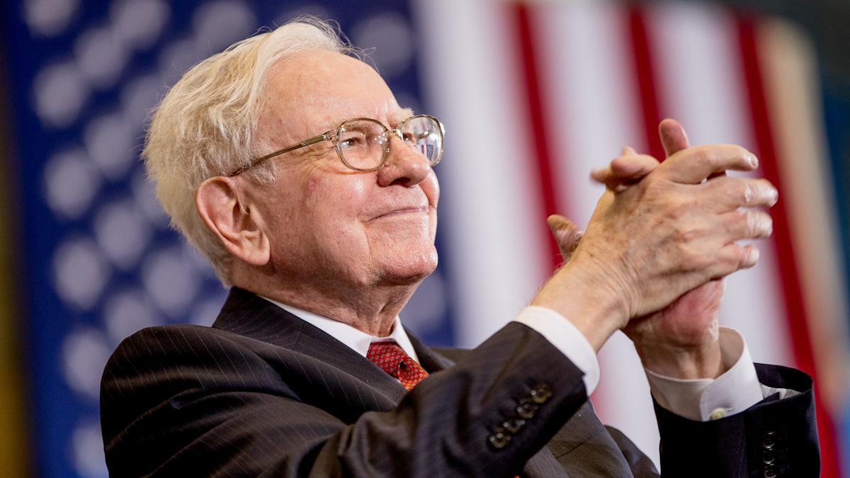 Warren Buffett Says You Should Invest When the Market Is Down — Here’s Why Warren Buffett Says You Should Invest When the Market Is Down — Here’s Why