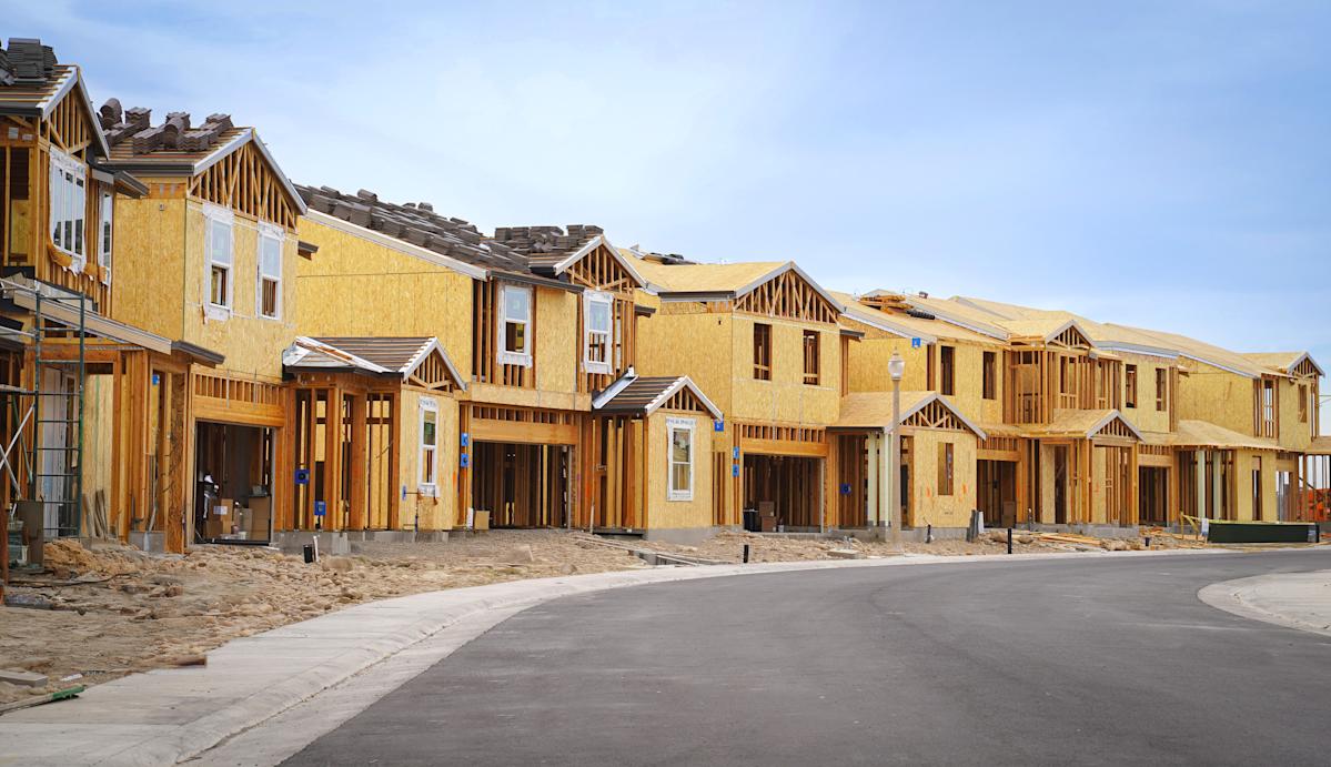Is it a good time to buy a new construction home? Is it a good time to buy a new construction home?
