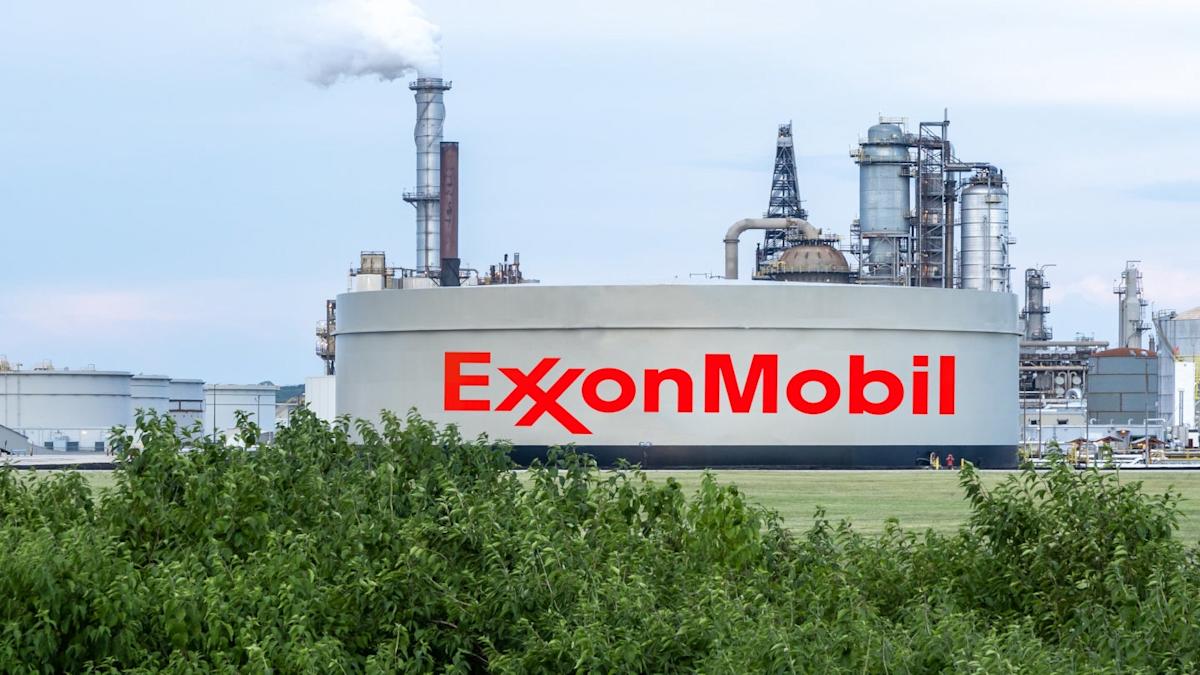 ExxonMobil expects .5bn hit to Q2 earnings from lower oil and gas prices ExxonMobil expects .5bn hit to Q2 earnings from lower oil and gas prices